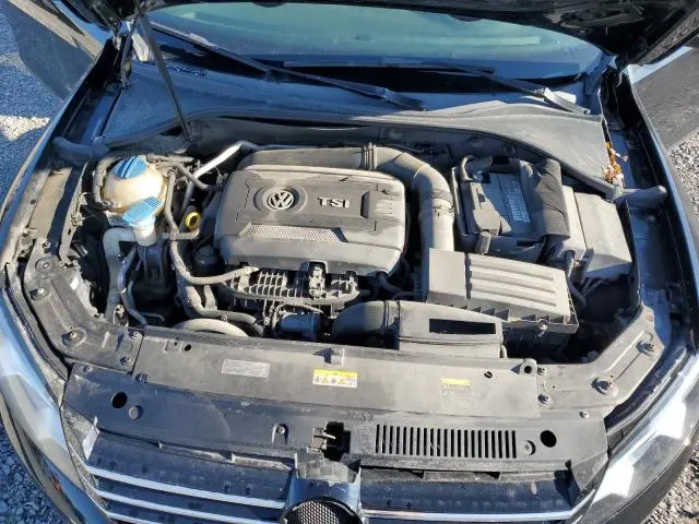2015 VOLKSWAGEN PASSAT SE  