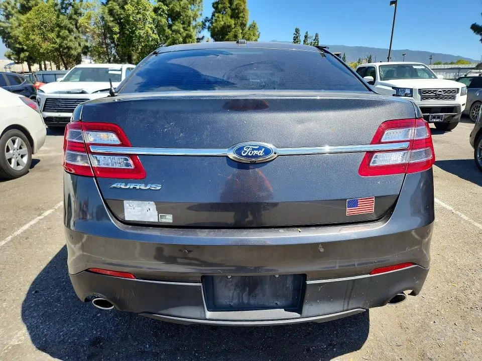 2018 FORD TAURUS SEL  