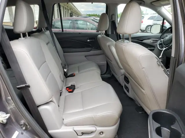 2016 HONDA PILOT TOURING  