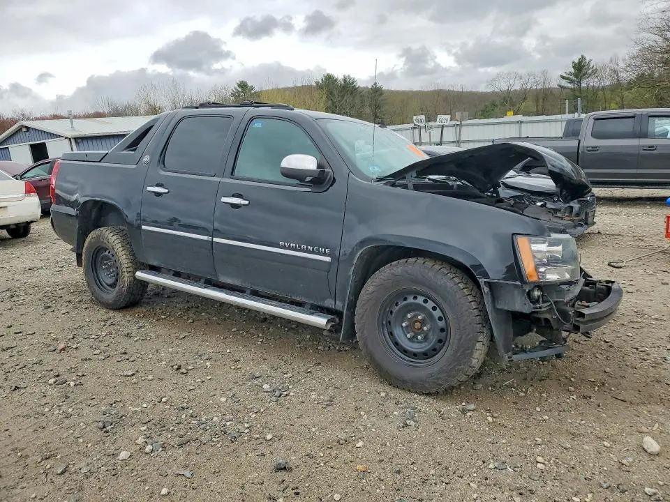 2013 CHEVROLET AVALANCHE LTZ  