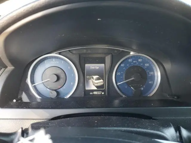 2016 TOYOTA CAMRY LE  