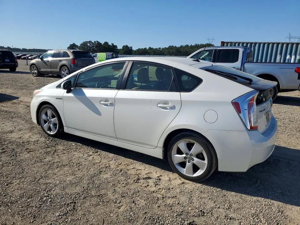 2013 TOYOTA PRIUS FIVE  