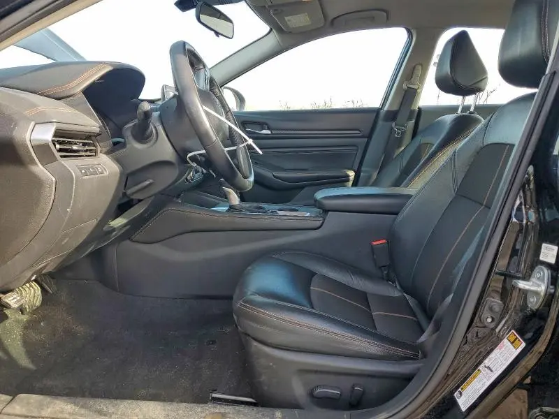 2021 NISSAN ALTIMA SR  