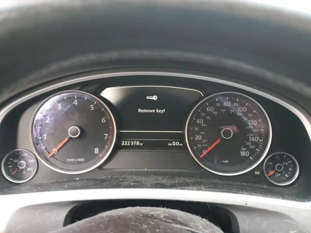 2012 VOLKSWAGEN TOUAREG V6  