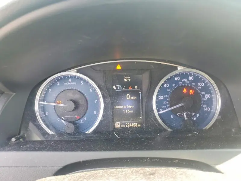 2017 TOYOTA CAMRY XLE  