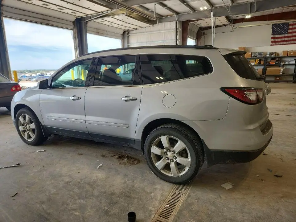 2017 CHEVROLET TRAVERSE LT  