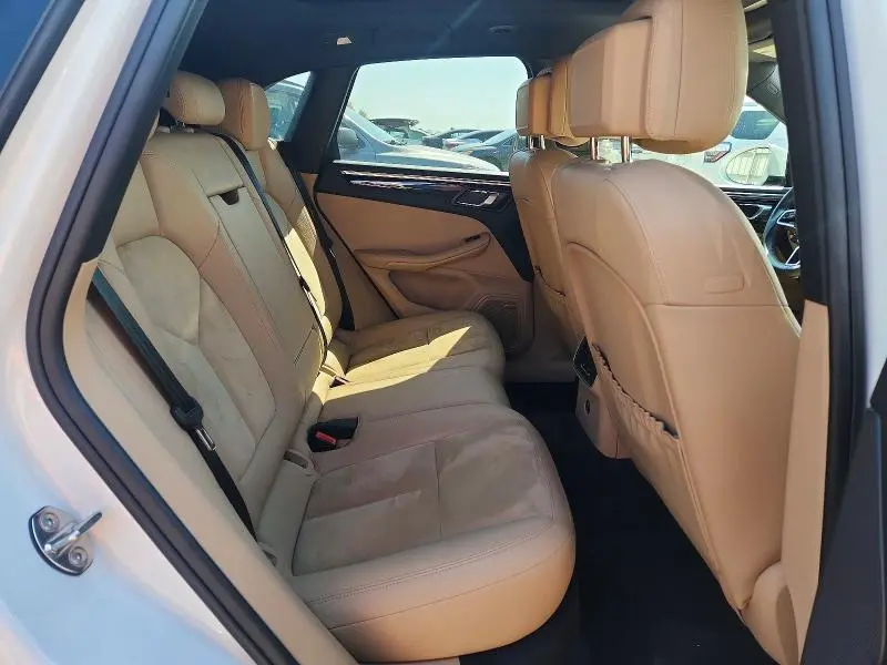 2020 PORSCHE MACAN   