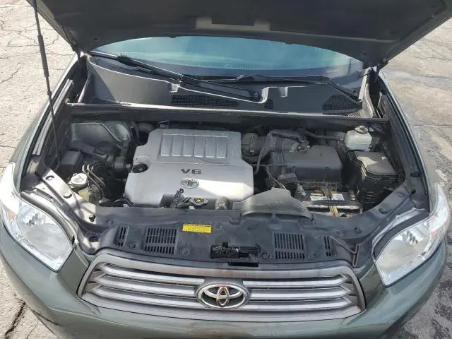 2010 TOYOTA HIGHLANDER SE  