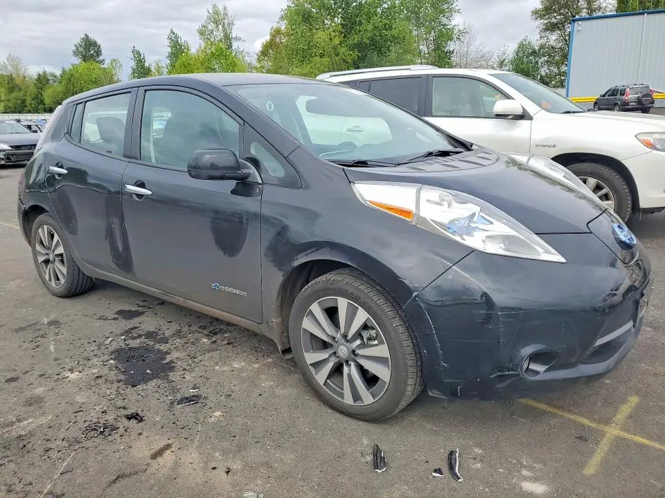 2015 NISSAN LEAF S  