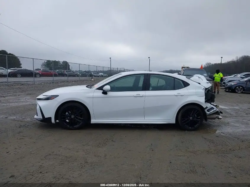 2025 TOYOTA CAMRY SE