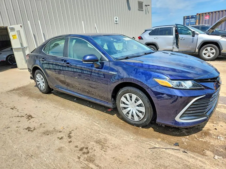 2021 TOYOTA CAMRY LE  