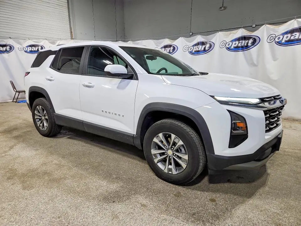 2025 CHEVROLET EQUINOX LT  