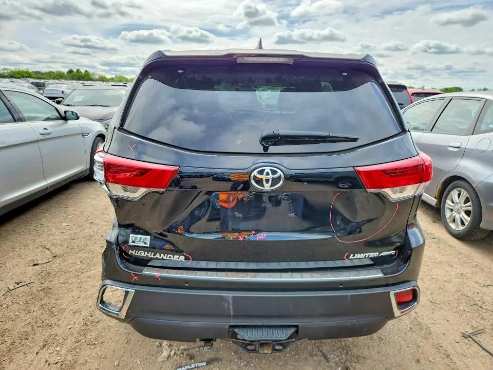 2018 TOYOTA HIGHLANDER LIMITED PLATINUM  