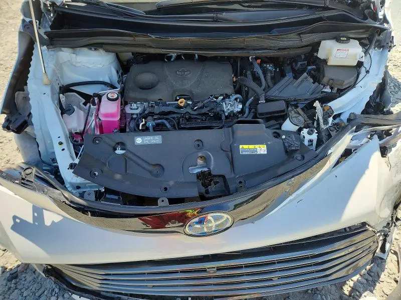 2023 TOYOTA SIENNA PLATINUM 7-PASSENGER  