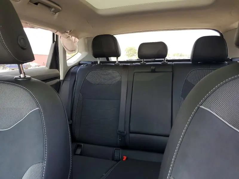 2025 VOLKSWAGEN TAOS SE BLACK  
