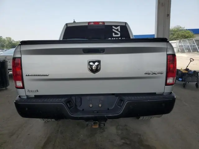 2016 RAM 1500 SLT  