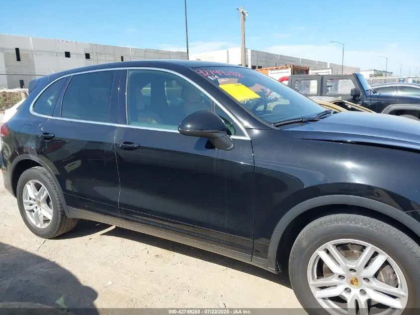 2016 PORSCHE CAYENNE  