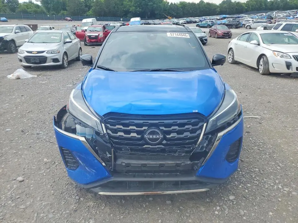 2024 NISSAN KICKS SR  