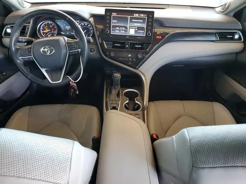 2021 TOYOTA CAMRY XLE  