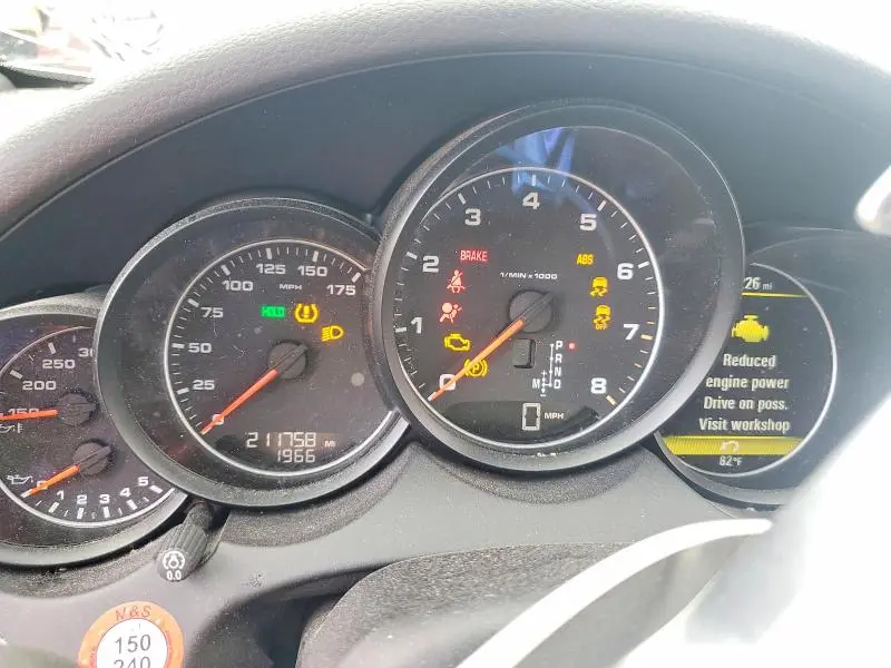 2018 PORSCHE CAYENNE   