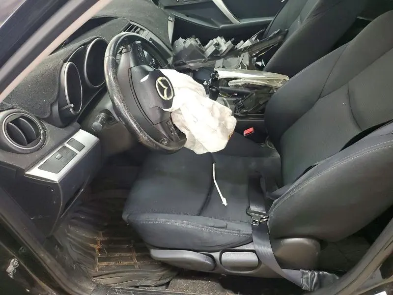 2010 MAZDA 3 S  