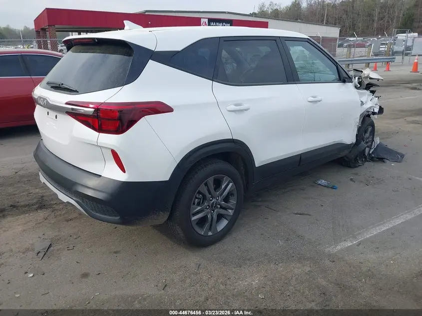 2023 KIA SELTOS LX