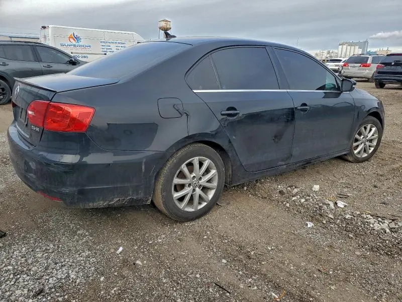 2013 VOLKSWAGEN JETTA SE  