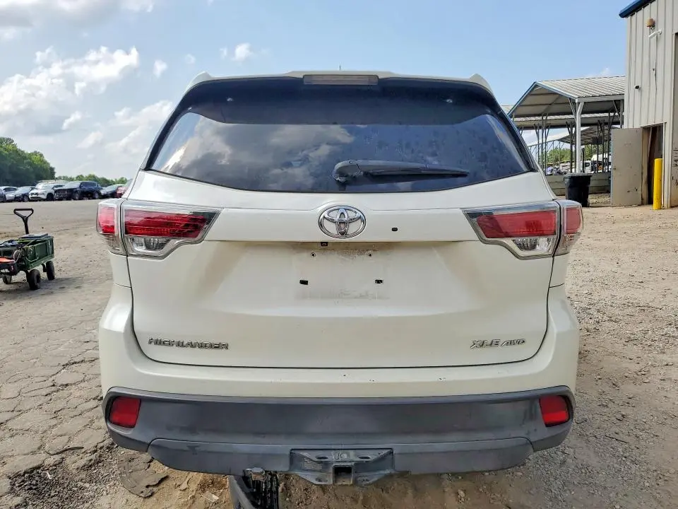 2014 TOYOTA HIGHLANDER XLE  