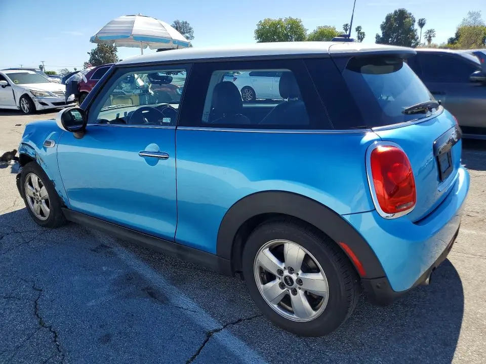 2017 MINI COOPER   