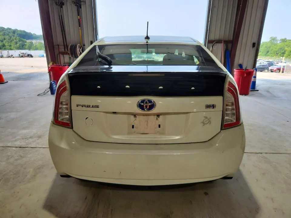2013 TOYOTA PRIUS THREE  