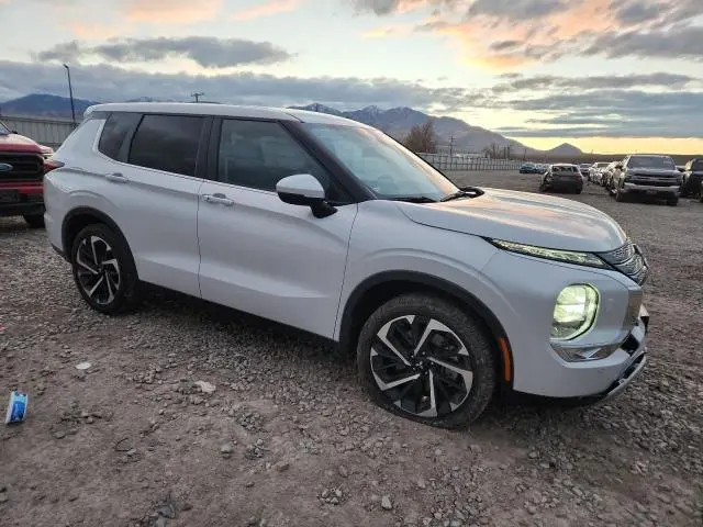 2024 MITSUBISHI OUTLANDER SE  