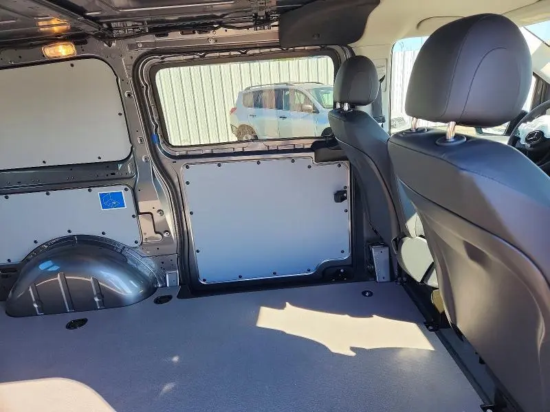2023 MERCEDES-BENZ METRIS   