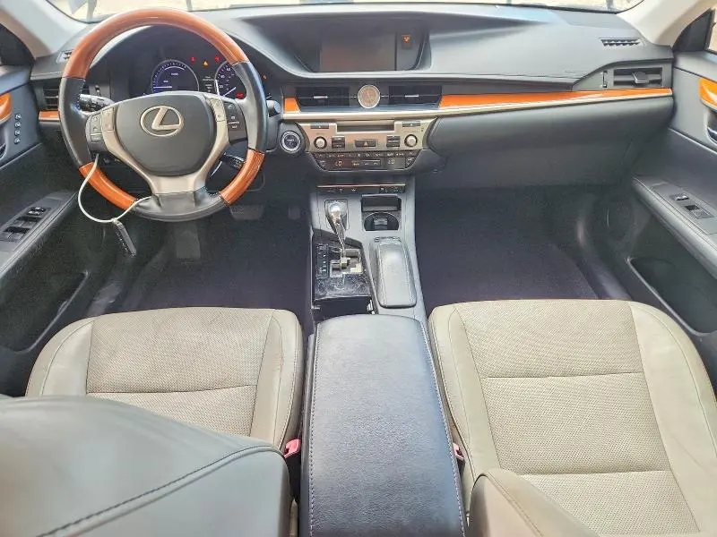 2013 LEXUS ES 300H  