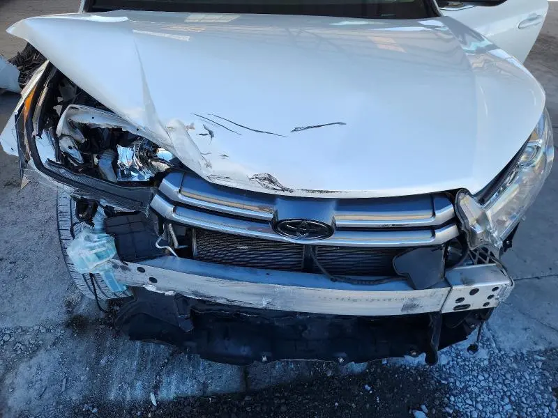 2019 TOYOTA HIGHLANDER LE PLUS  