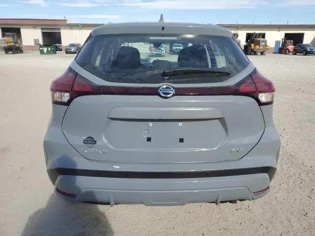 2021 NISSAN KICKS SV  