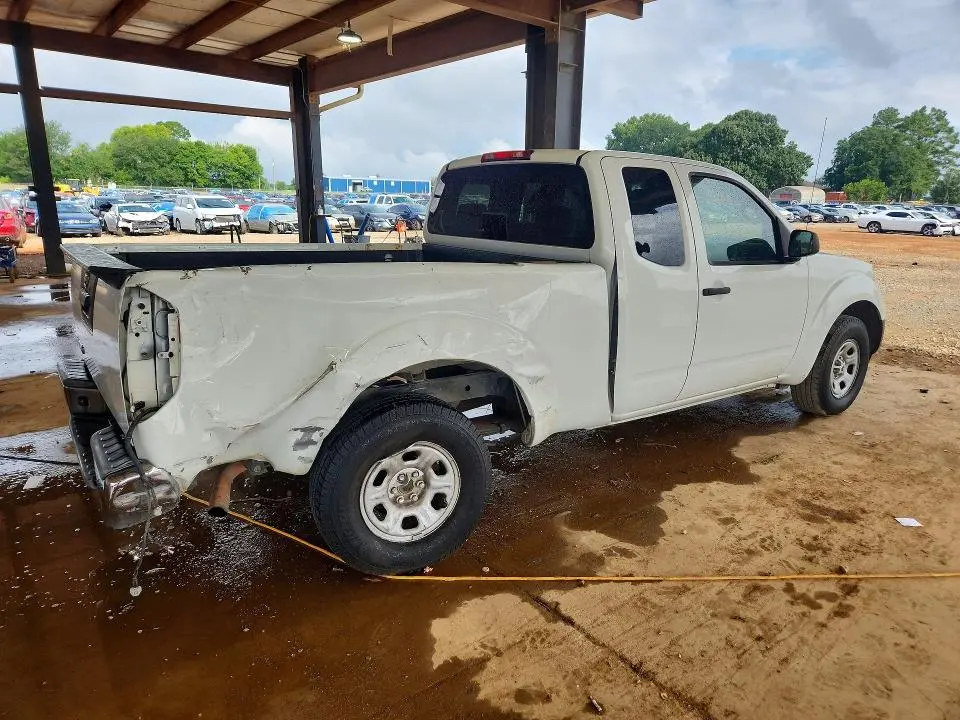 2014 NISSAN FRONTIER S  