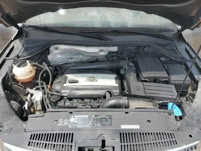 2011 VOLKSWAGEN TIGUAN S  
