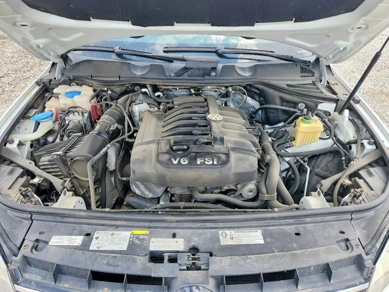 2014 VOLKSWAGEN TOUAREG V6  