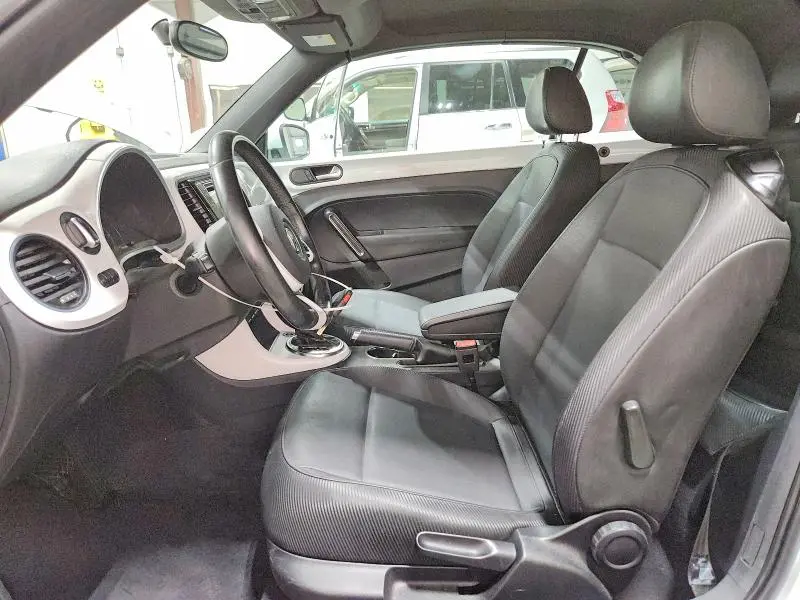 2019 VOLKSWAGEN BEETLE S  