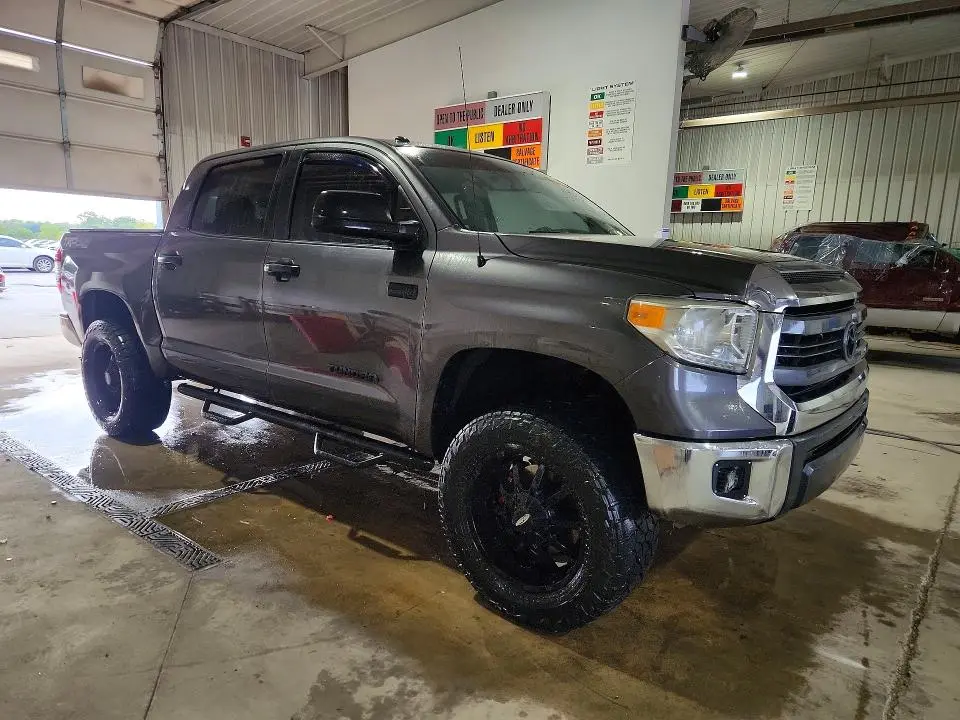 2014 TOYOTA TUNDRA CREWMAX SR5  