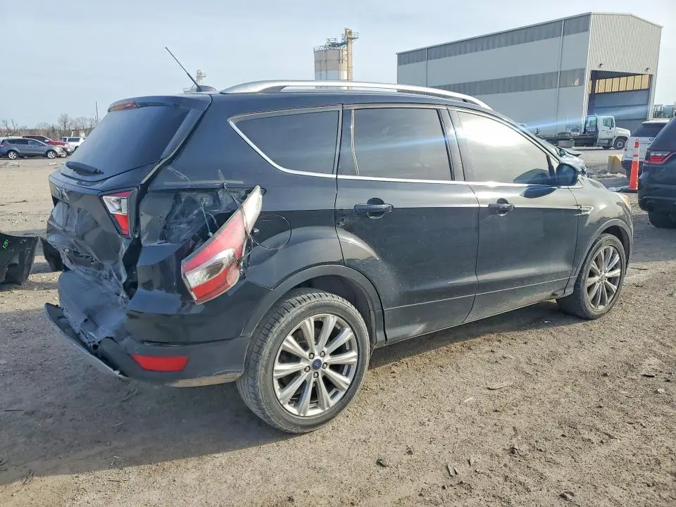 2017 FORD ESCAPE TITANIUM  