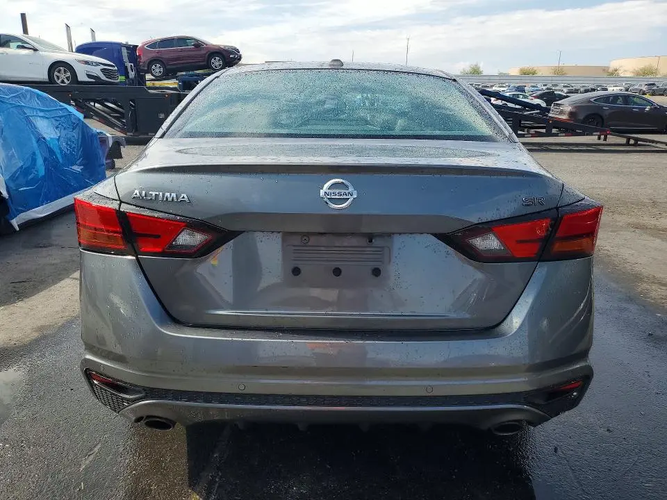 2021 NISSAN ALTIMA SR  