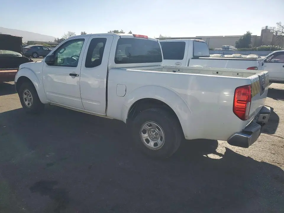 2014 NISSAN FRONTIER S  