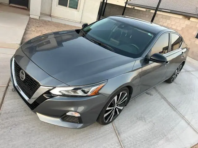 2022 NISSAN ALTIMA SR  