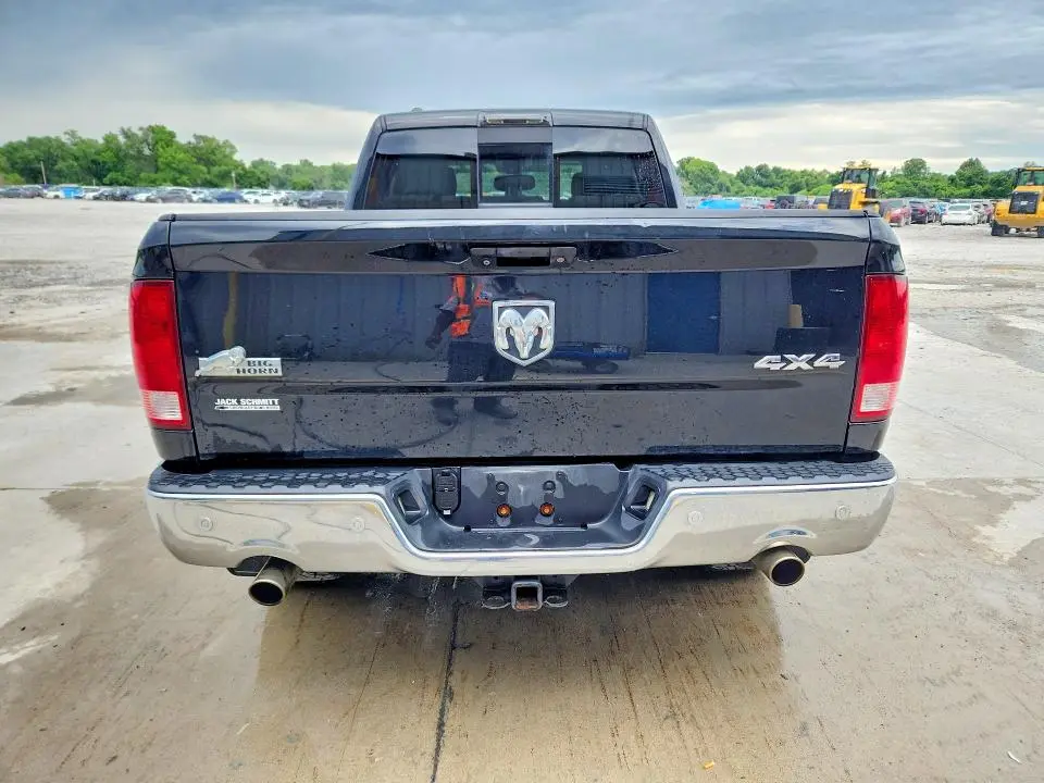 2015 RAM 1500 SLT  