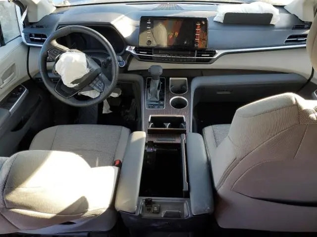 2024 TOYOTA SIENNA LE