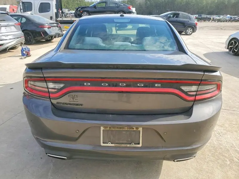 2016 DODGE CHARGER SE  