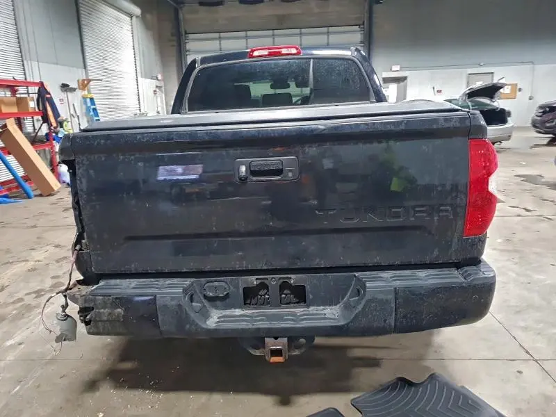 2015 TOYOTA TUNDRA CREWMAX LIMITED  