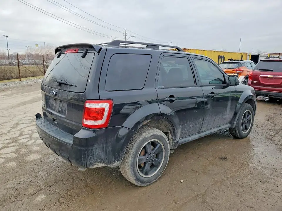 2010 FORD ESCAPE XLT  