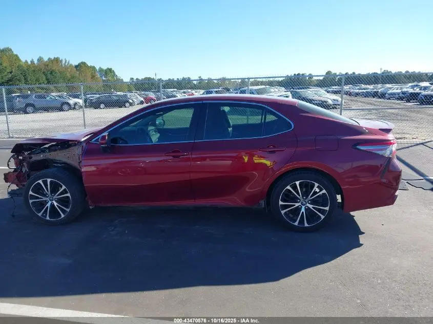 2018 TOYOTA CAMRY SE